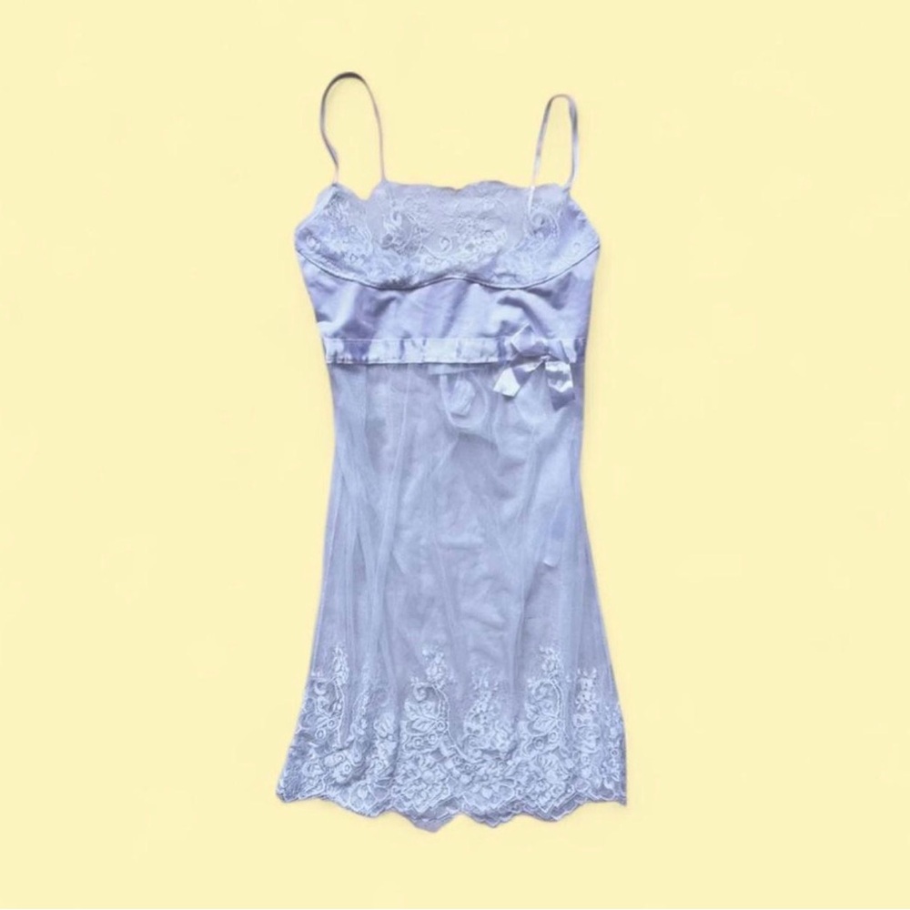 Elegant Lace Trim Chemise - White